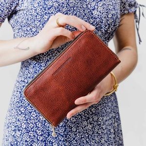 Portland Leather Accordion Zip Wallet Nutmeg NWT